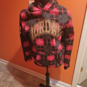 NWOT Boys Jordan Plaid Hoodie in Black and Red, Size XL